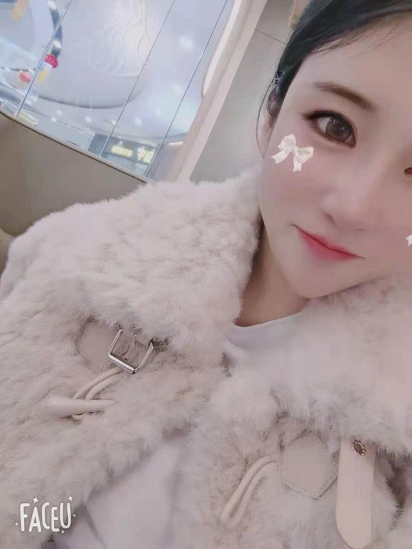 全套服务的嫩妹子